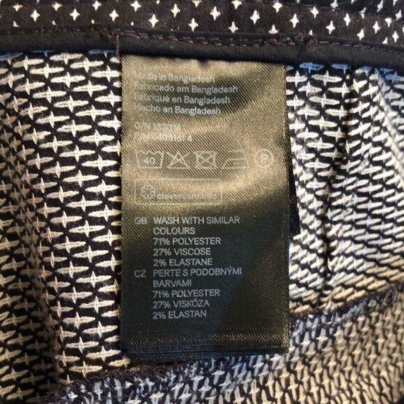 H and M black and white shorts - Picture 8 of 16